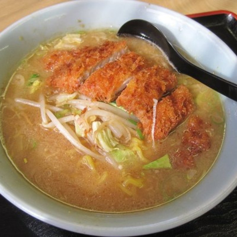 とんかつみそらーめん(寄ってっ亭 )