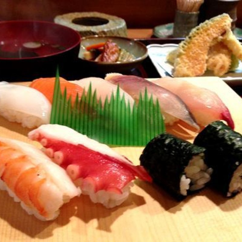 おまかせ寿司定食　並(富寿司)