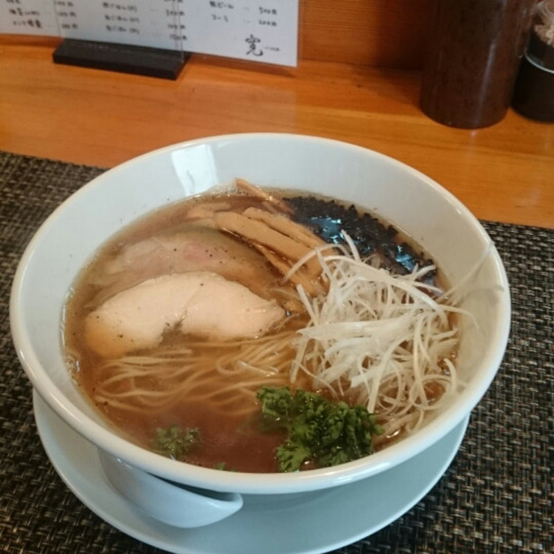 醤油そば(寛  くつろぎ)