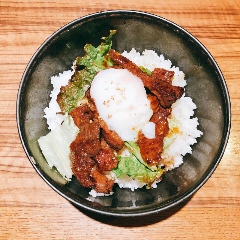 焼肉丼(炭火七輪焼 ホルモン寺)