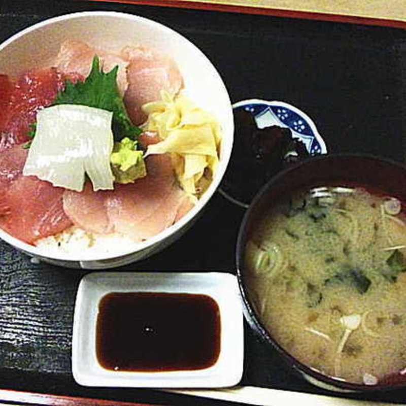 尾長まぐろ丼(寿司吉 )