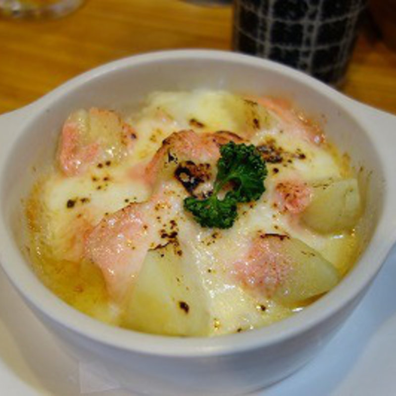 じゃがいもめんたいグラタン(寿司居酒屋 太郎丸)