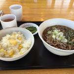 山菜そばと栗おこわのセット(道の駅オアシスおぶせ （小布施ハイウェイオアシス）)