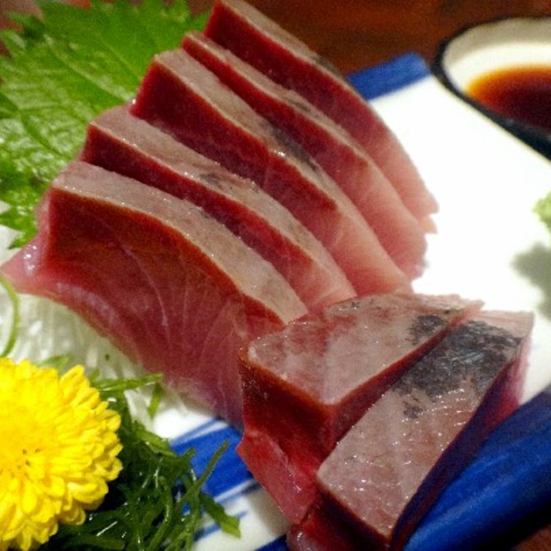 ブリの刺身(小料理 荒井)