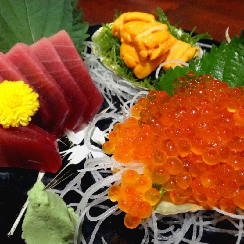 中とろ・イクラ・ウニ(小料理 荒井)