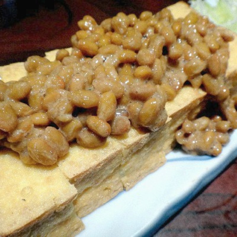 厚揚げ納豆(小料理 荒井)