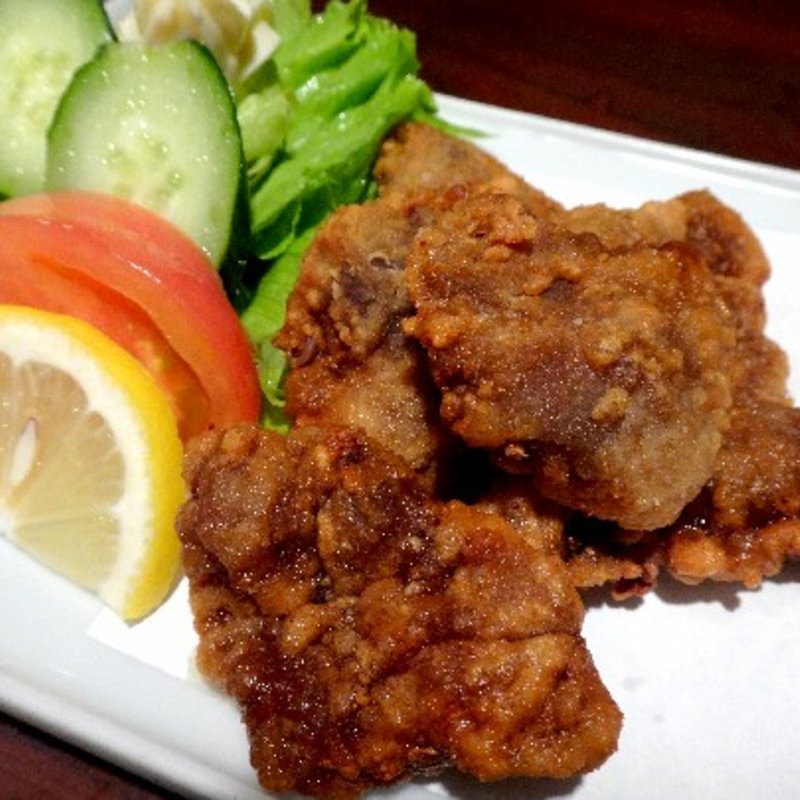 鯨竜田揚げ(小料理 荒井)