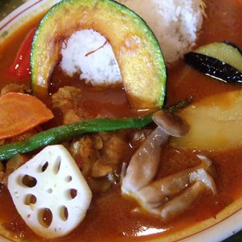 チキンカレー手羽元2本入り・野菜トッピング　大辛(小林カレー)