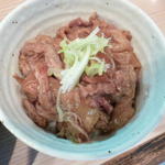 豚テール丼(小麦と肉　桃の木 )