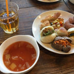 パン食べ放題ランチ