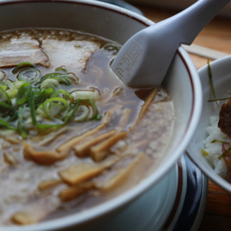 尾道ラーメンと牛バラ丼のセット(尾道ラーメン八八 （はちや）)