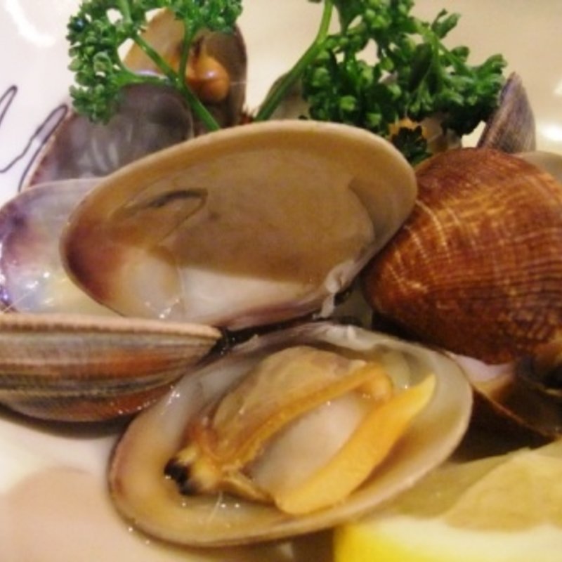 あさり酒蒸し(居酒や ぶあいそう)