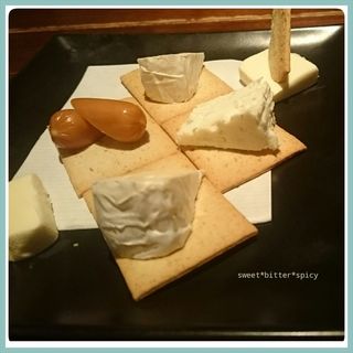 チーズの盛り合わせ(居酒屋　そら)
