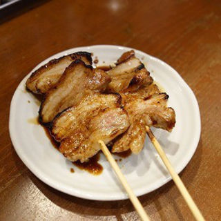 豚バラ串(居酒屋 春告魚 （めばる）)