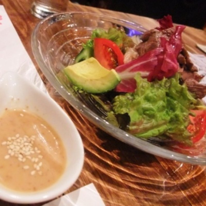 馬肉のサラダ風(toriya umenoyu 鶏や梅の湯)