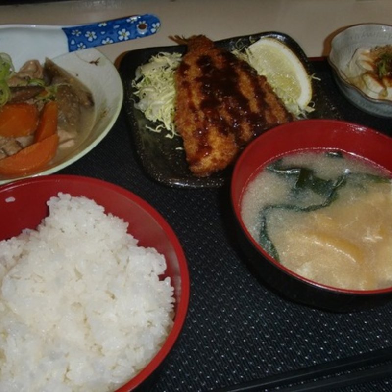 B定食(居酒屋かんさい )