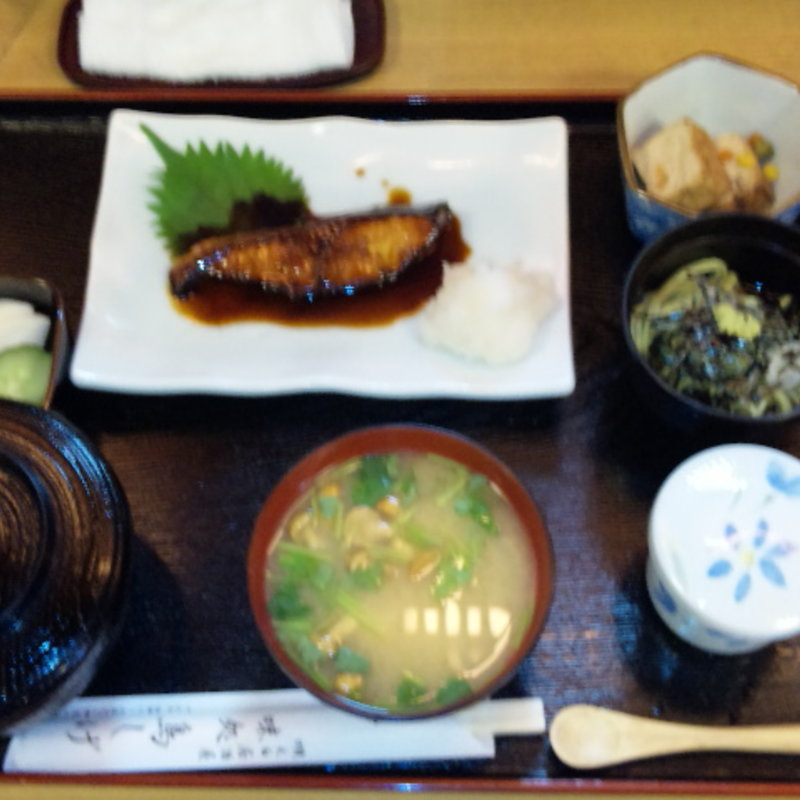 焼き魚定食(居酒屋鳥しげ)