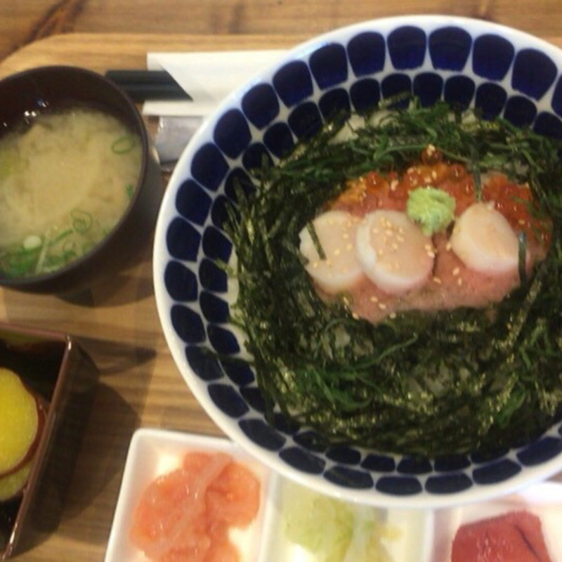 錦盛りボウル((株)山口油屋福太郎 本社売店)