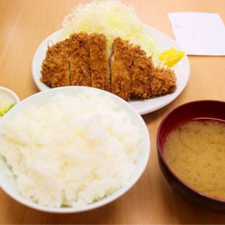 ロースかつ定食(山家 上野店)