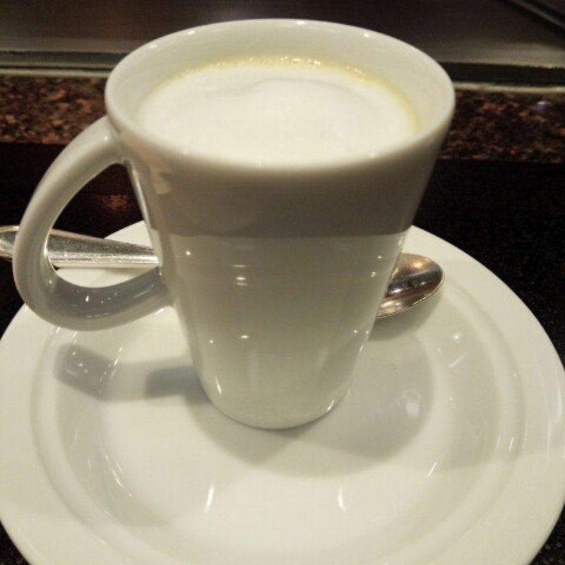 とうもろこしのスープ　カプチーノ風(鉄板焼「山彦」)