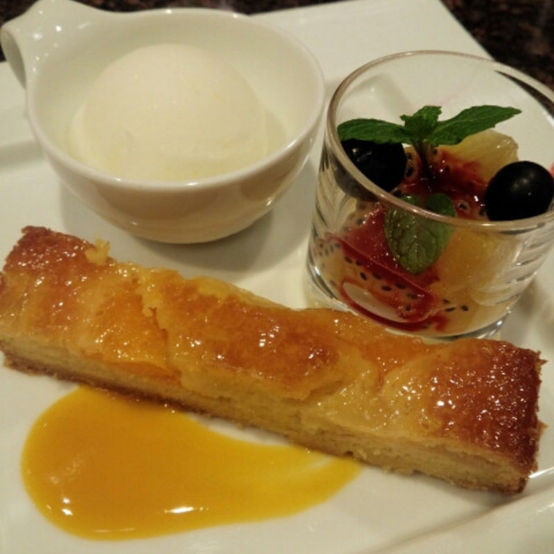 本日のタルト　シャーベット添え(鉄板焼「山彦」)