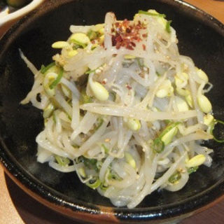 豆もやしナムル(【韓国料理】山本牛臓 麻布十番店)