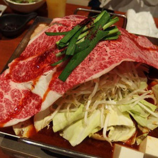 赤ちり鍋　(【韓国料理】山本牛臓 麻布十番店)
