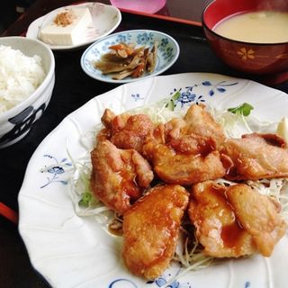 チキンたつた定食(山盛食堂 )