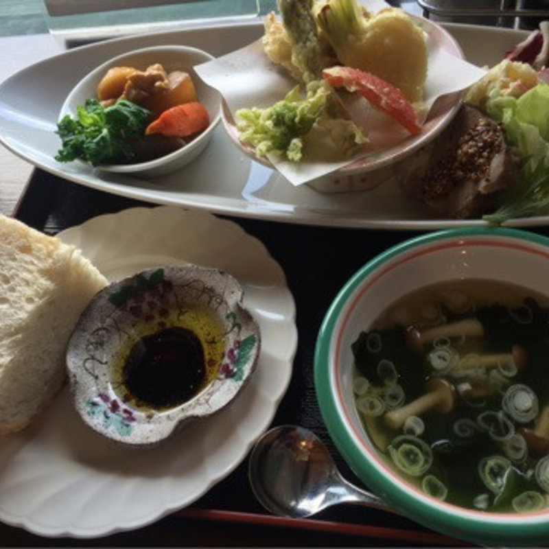 ミルク特製パンとおかずセット(山荘ミルク )