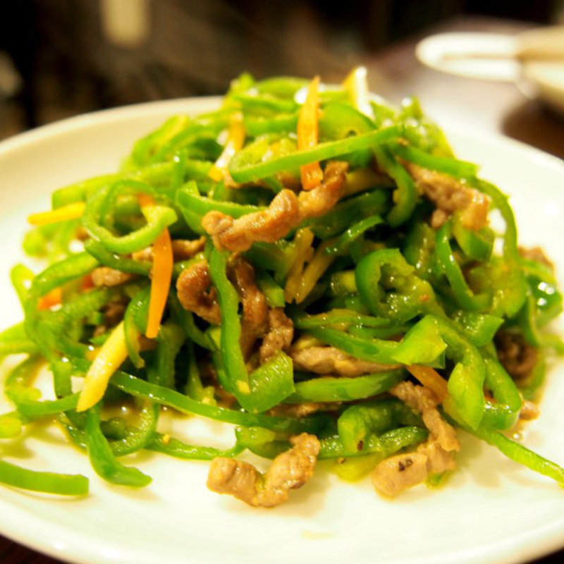 ピーマンと牛肉の炒めもの(岩亭 （イワテイ）)