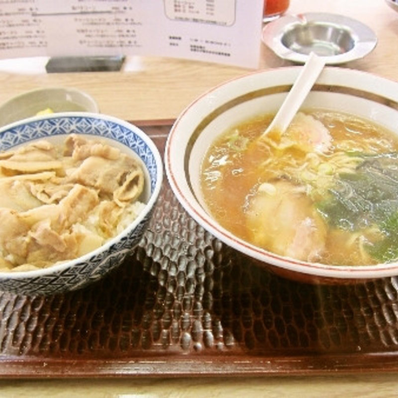 カルビ丼ラーメンセット(岩間らーめん )