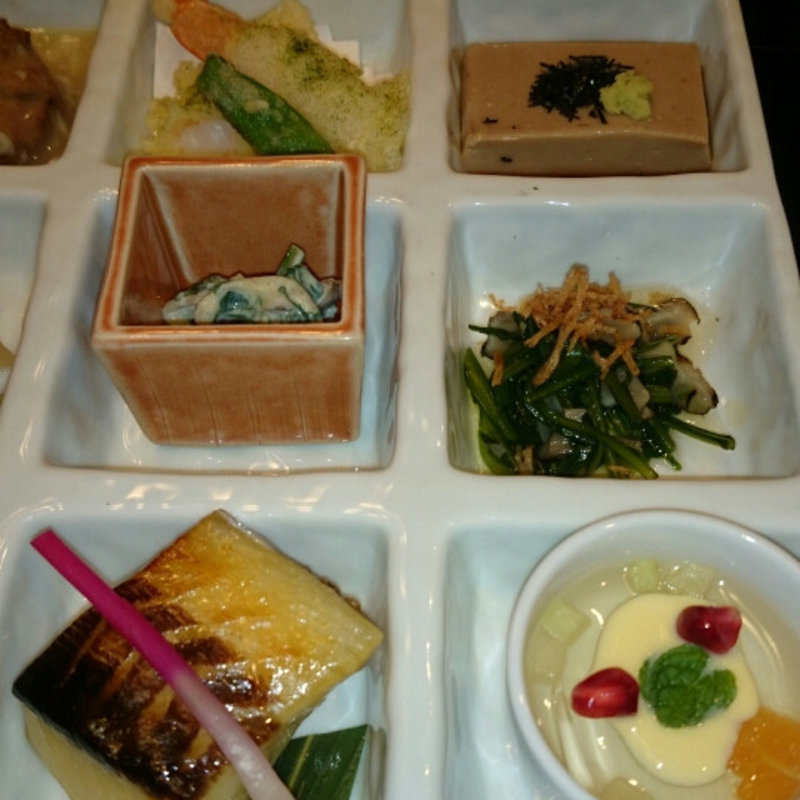 四季弁当(川富 本店 （かわとみ）)