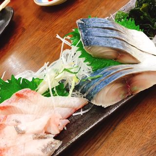 しめ鯖(市場食堂 横須賀中央店)