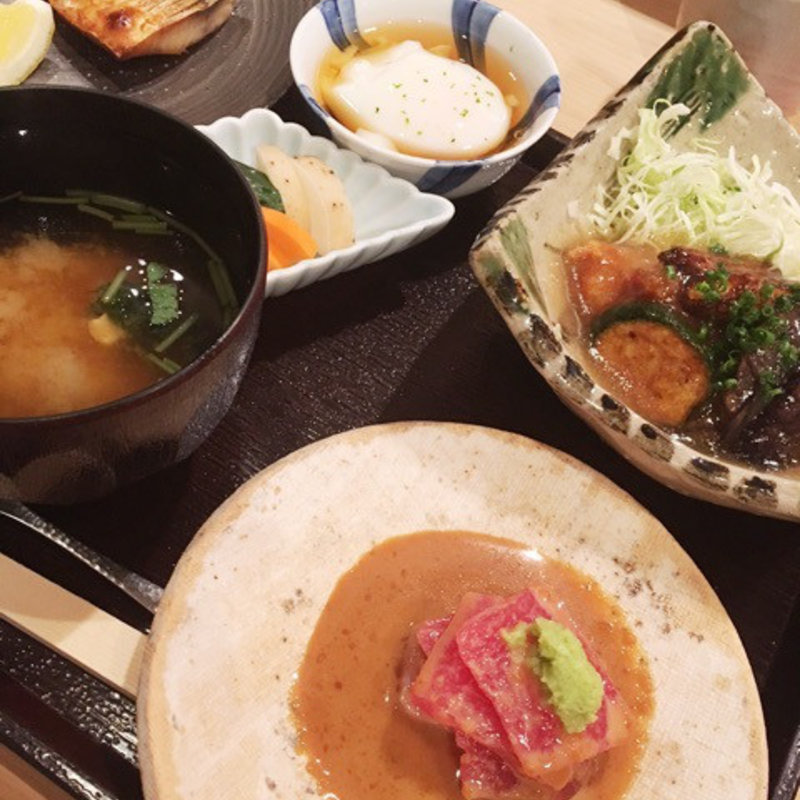 和定食(あか坂帰燕)