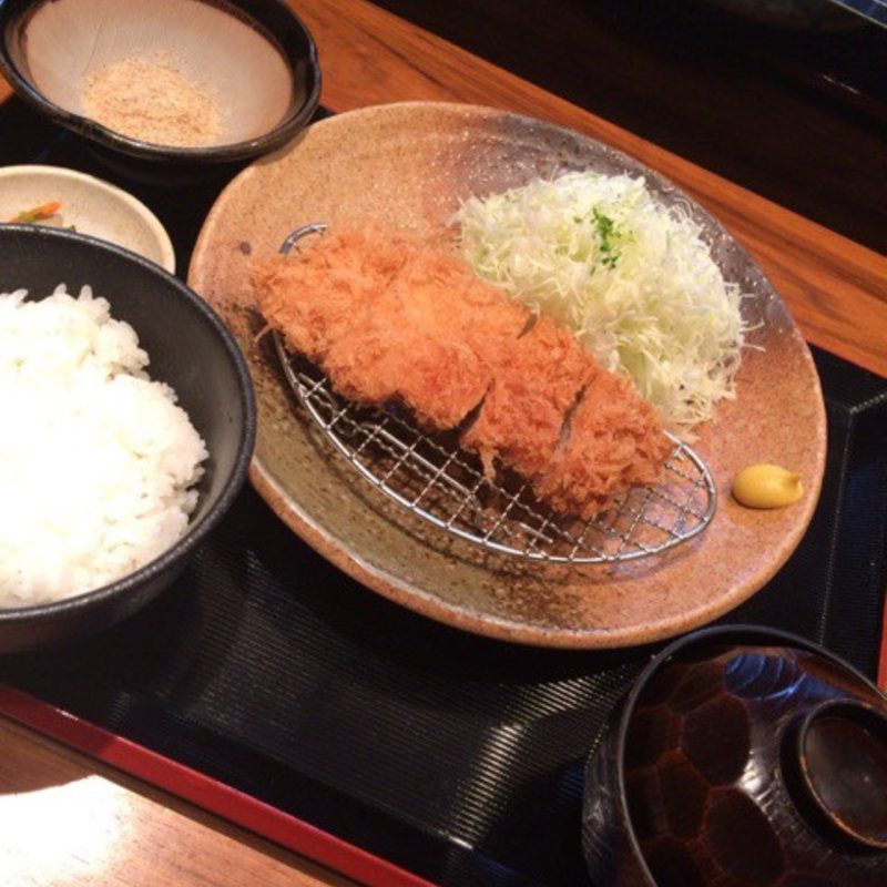 三元豚ランチロースかつ膳(平田牧場 遊)