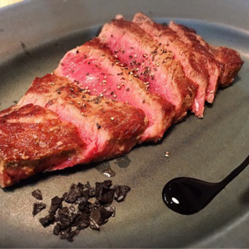 ブラック＆ブルーのステーキ(広尾 七代目松五郎)