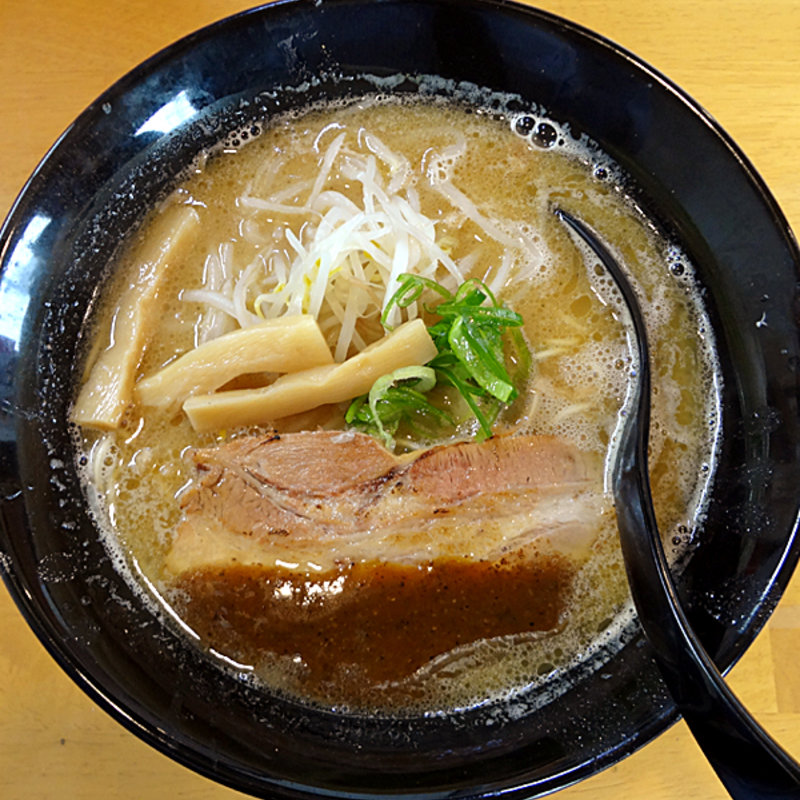 豚骨醤油ラーメン　緑(広島らーめん　平の家 )