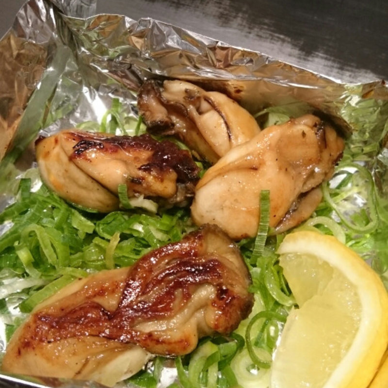 牡蠣バター炒め(広島お好み焼き鉄板居酒屋 来い鯉)