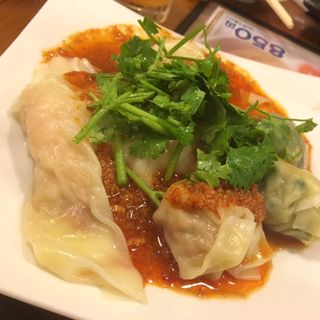 四川辛味わんたん(広州市場 新宿東口店)