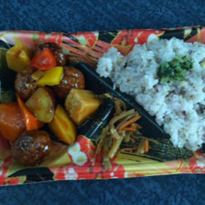 16穀米御飯と肉団子甘酢あえ(庖味庵)