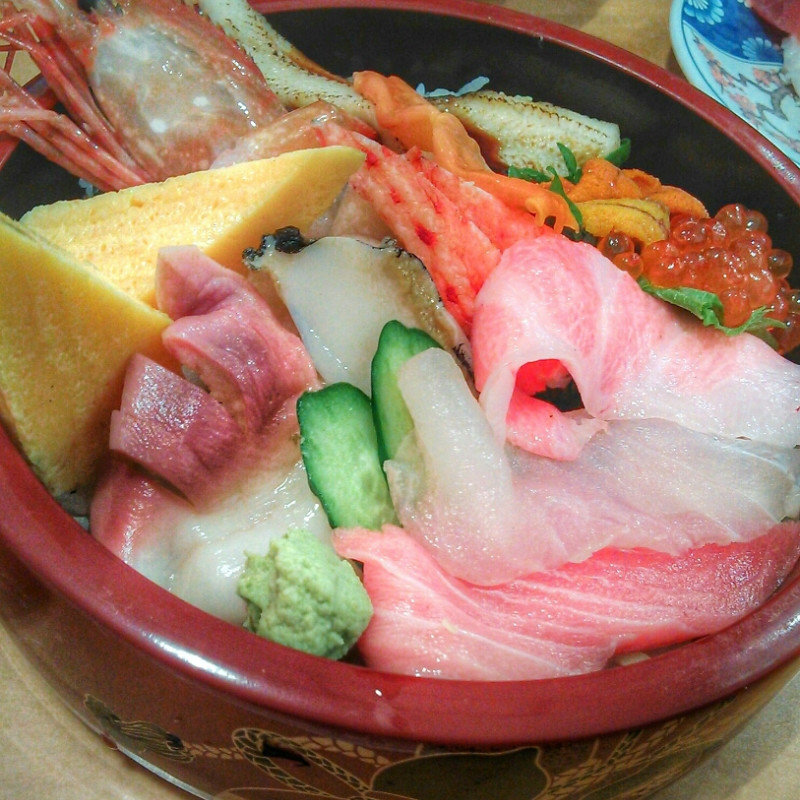 スペシャル海鮮丼(廻鮮寿司　塩釜港 塩釜店 （かいせんずし しおがまこう）)