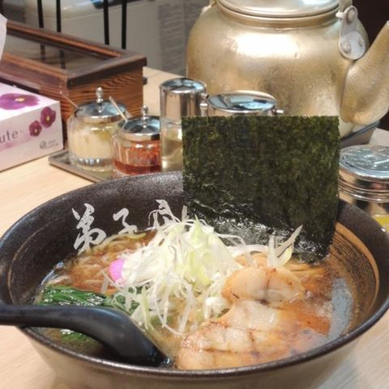 弟子屈醤油(弟子屈ラーメン発寒店（RAMAT）)