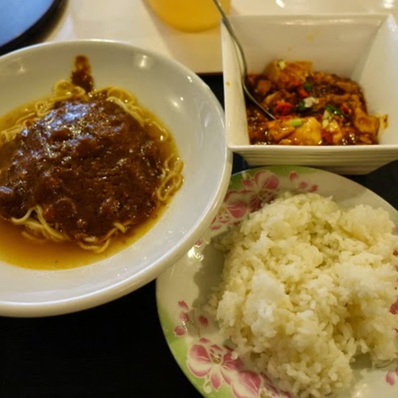 マーボー＆カレーラーメンセット(徐福万来集)