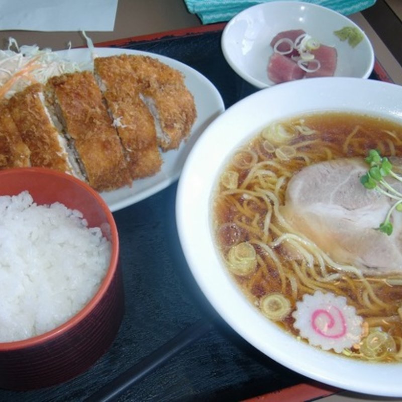 チキンカツセット(御食事処 大樹苑 )