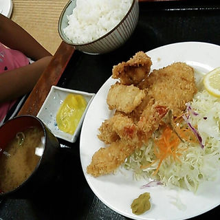 ミックスフライ定食(徳次郎食堂 岩瀬店 )