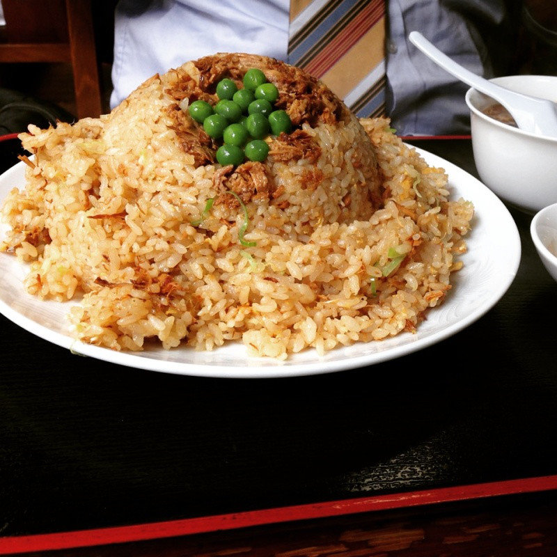 大盛りチャーハン(徳萬殿)