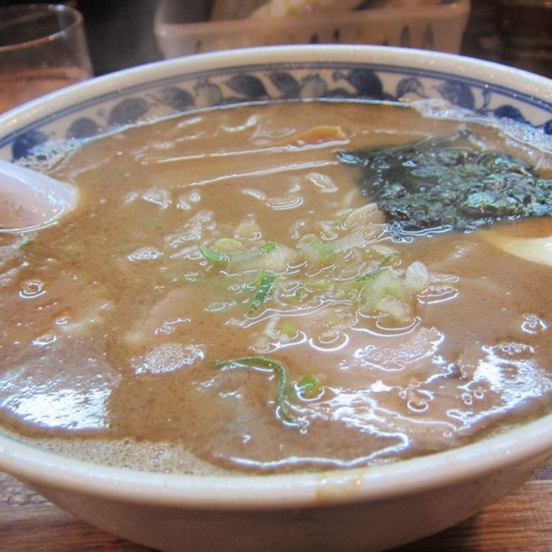 ラーメン(必勝軒 （ひっしょうけん）)