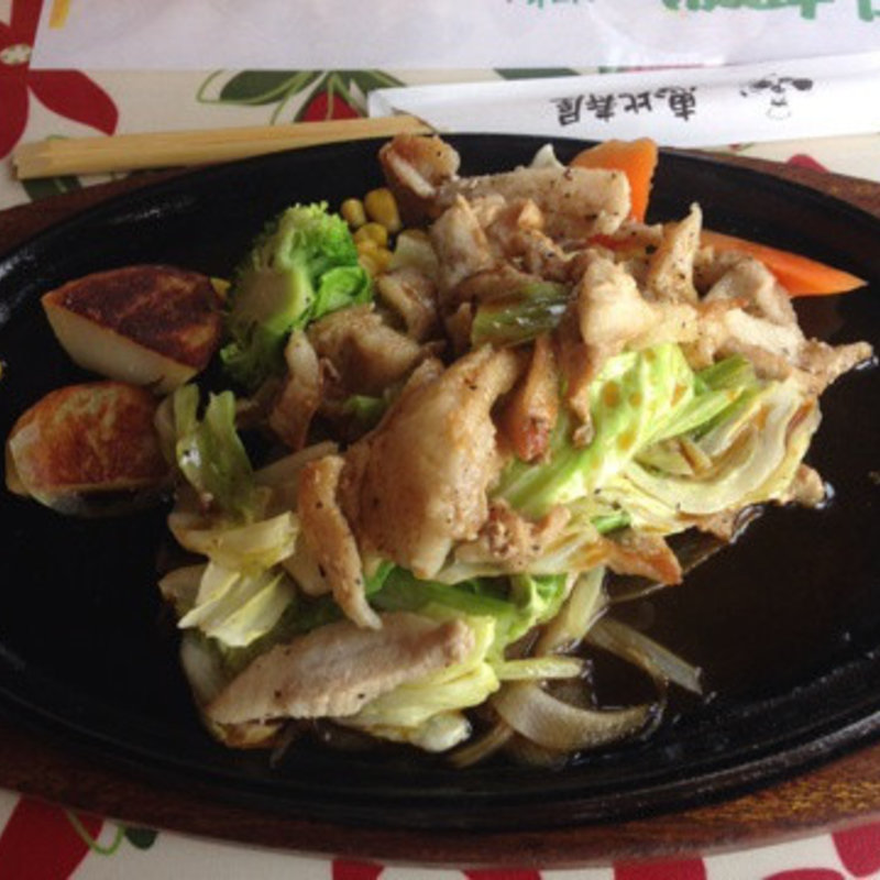 日替わりランチ（鉄板焼き野菜と肉炒め）(恵比寿屋トラットリア 福江店)