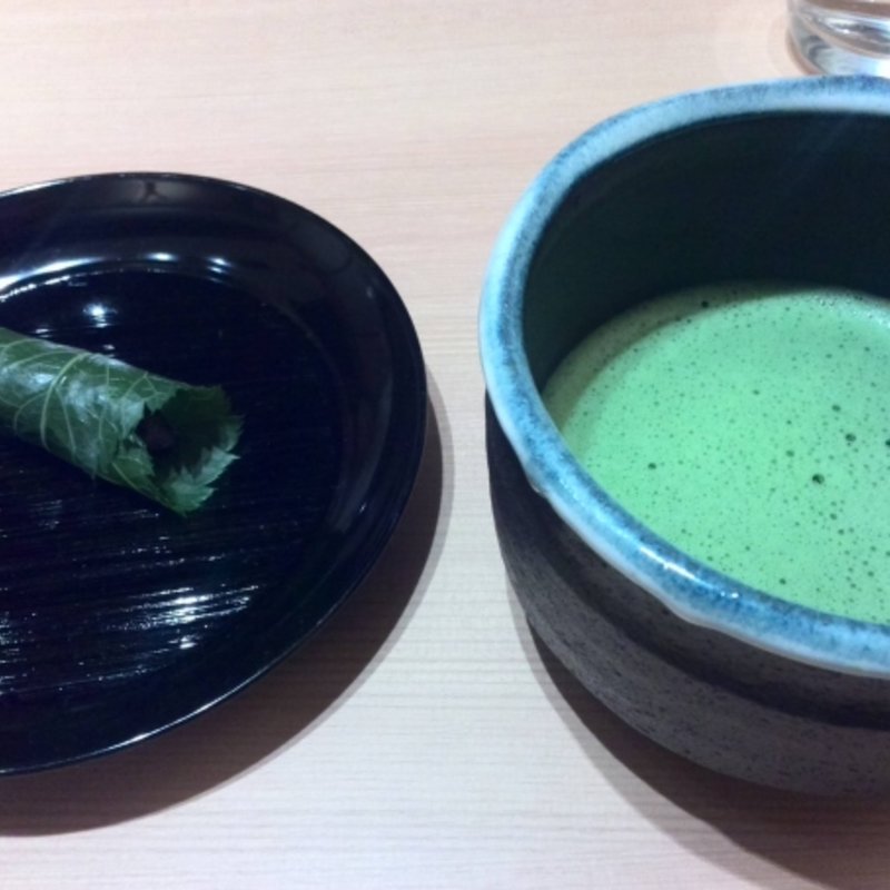 桜餅と抹茶(はし本)