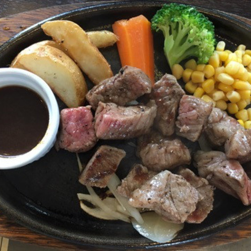 サイコロステーキランチ(成しま )